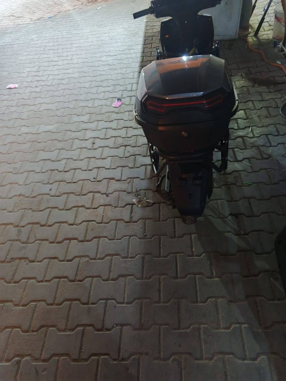 السلام عليكم ورحمه الله وبركاته
دراجه شحن للبيع جديده استخدام شهر واحد للتواصل 
*********** التواصل عبر الواتساب
