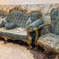 تخم تركي خشب زان عشر مقاعد نظيف جداً السعر ٨٥٠ مكانه المنصور 077242787...