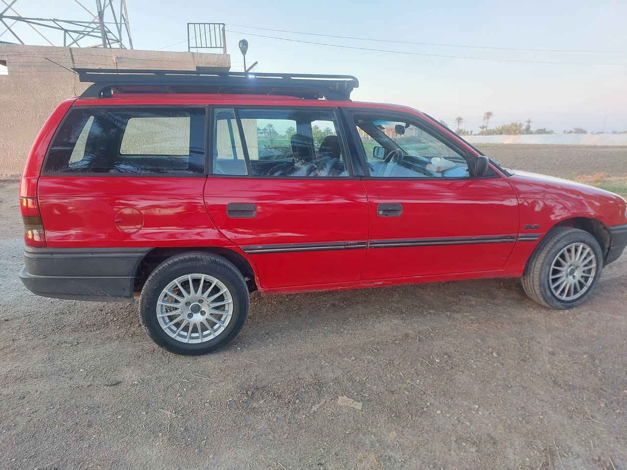 ابوبل استرا نظيفه بمعنى الكلام 
رقم بابل لل٢٩ انكليزي السيارة على وضع البلاد السعر ٤٣ وبيه مجال حك الجيه العنوان بابل طريق السريع 
الرقم ***********
