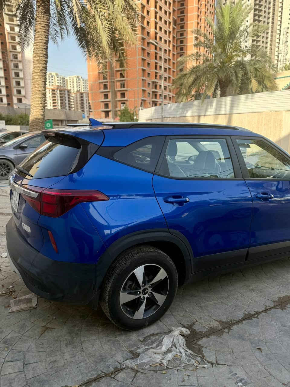 سليتوس 2021
رقم بغداد وبأسمي ماشيه 60  محرك 2000 دوش 
حادثها جاملغ امامي بامريكا 
طخه الباب خلفي هنا ابغداد مصلح
رادار وحساسات 
3 انظمه قياده
تبريد كشنات ً جلد 
أشاير بالمري 
سعرها ١٣٥
مكاني حي الاساتذه مقابل حي العامل 
***********
