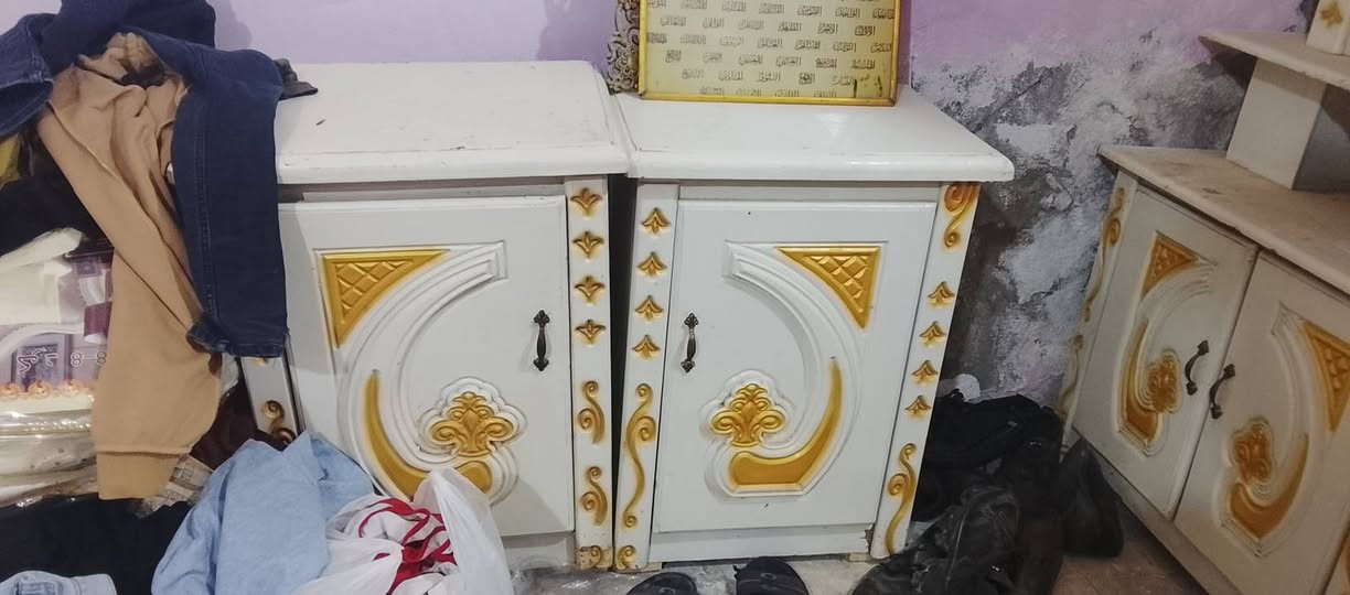 غرفه نوم مع دوشك للبيع  عوزه بس مرايه سعر 250وبيه مجال لشراي


**إذا كنت صاحب هذا الإعلان وتريد حذفه لأي سبب، رجاءا أرسل رسالة إلى الدعم الفني**