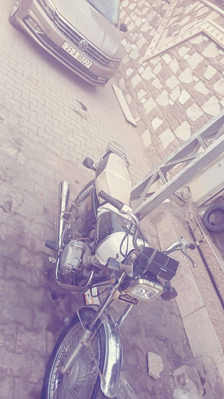 سلام عليكم دراجة نامه 3حرف موديل 2016عيبه فقط كام شفت سعر300وبي مجال شراي خابر وتدلل***********بيع مستعجل
