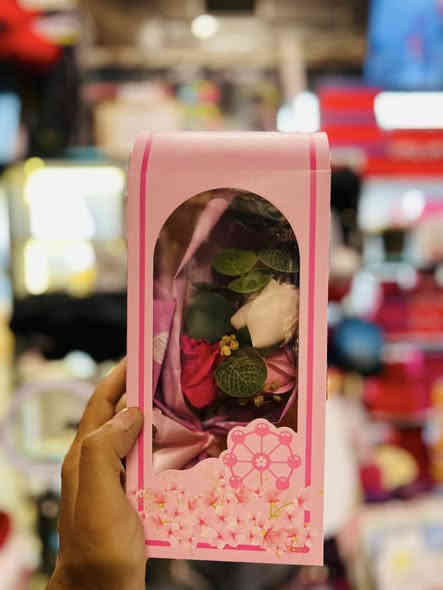 #علب_ورد🔥
#بشكال_مختلفه
#بلوان_مختلفه
 #بــانـــسـب_الاســـعار👌🏾
#يتوفر_لدينا_خدمه_توصيل🚗
                 
العنوان:تكريت القادسيه قطعه 500مقابيل مدخل مجمع الطبي✅
الاستفسار***********
