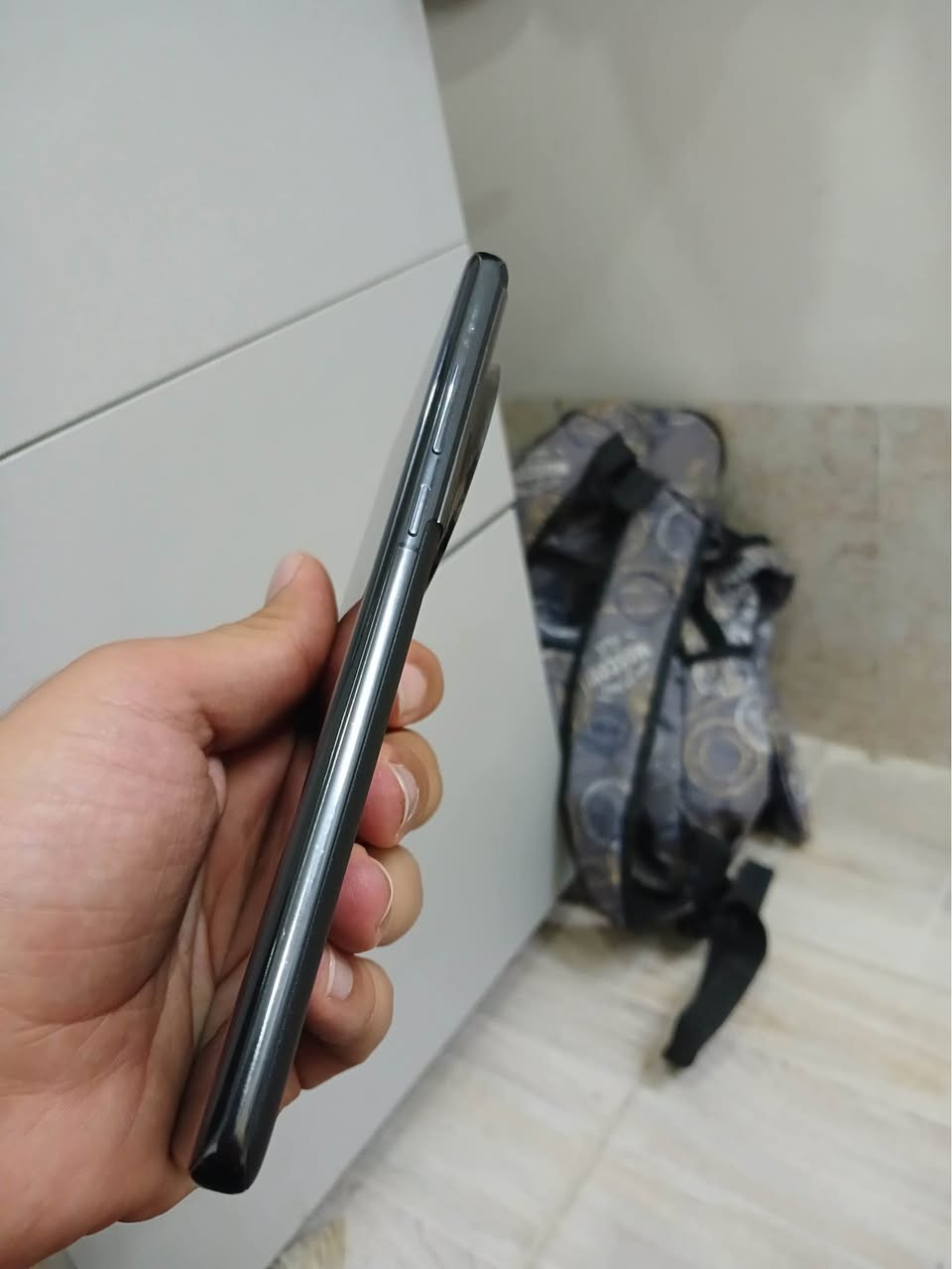 مۆبایلی OnePlus 12
زاکیرەی ٥١٢ گێگا یە ڕەنگی ڕەش
ڕام ١٦ زاید ١٢ شتێکی هەتا بڵێی پاکە
پڕۆسێسەری سناپ دراگۆن ٨ تی نەوەی ٣ێیە
کامیڕای 4K کارتۆن و شەحنی بیلادی لەگەڵە
نرخی 390 دۆلارە گەیاندن هەیە
ناونیشان هەولێر قەڵاتی نوێ مۆبایلی هاوکار
ژمارە مۆبایل :- 📱 *********** أربيل, العراق
