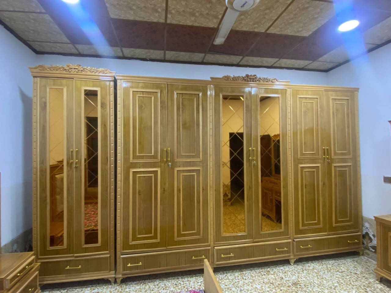 غرفه نوم لووك بعدها بل نايلون تفصال ب 3 ملايين وبيها مجال. مستعجل عل بيعتها


**إذا كنت صاحب هذا الإعلان وتريد حذفه لأي سبب، رجاءا أرسل رسالة إلى الدعم الفني**