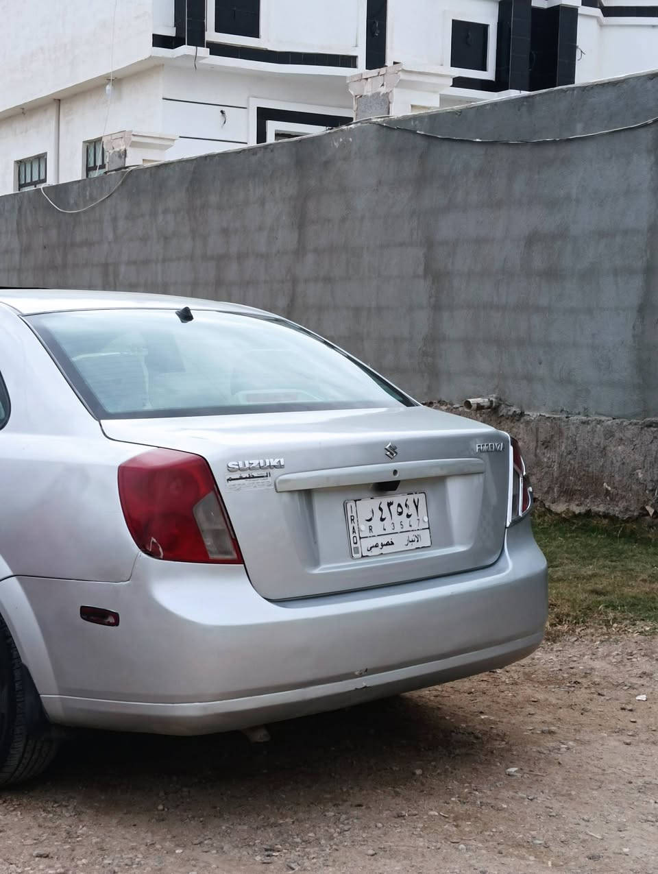 سلام عليكم فورنزه موديل 2008 محرك كير صدر تبريد تتفه السياره حيل نضيفه رقم انبار  مكان السياره الرمادي السعر 63وبيه ***********
