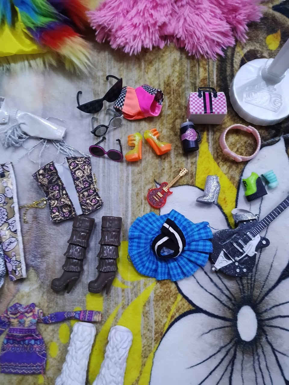 ملابس واكسسوار لول مع باربي


**إذا كنت صاحب هذا الإعلان وتريد حذفه لأي سبب، رجاءا أرسل رسالة إلى الدعم الفني**