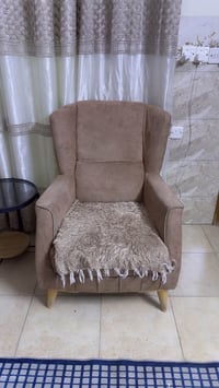 تخم تركي • ٨ مقاعد • مخزن وسرير