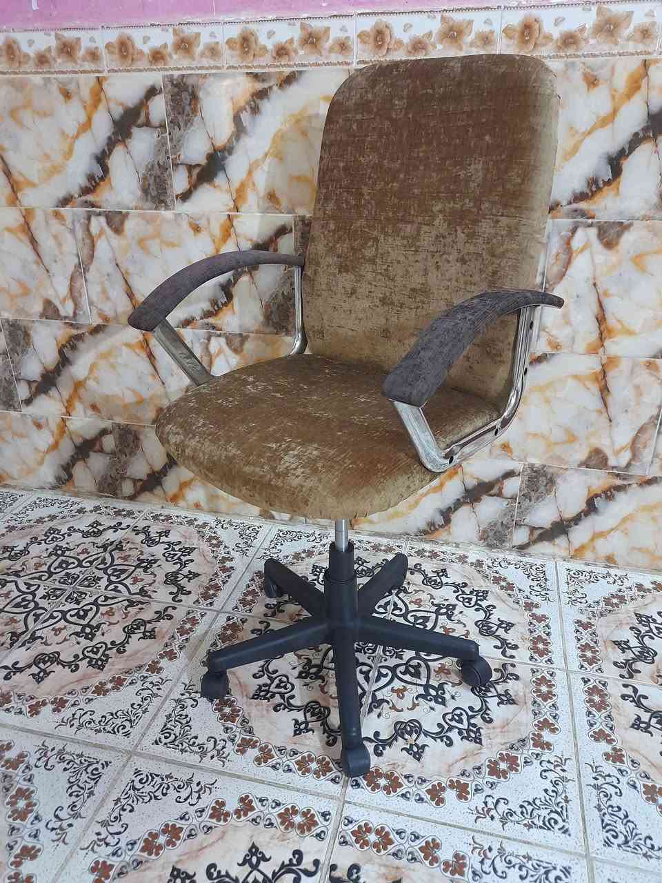 السلام عليكم 
كرسي مكتبي مستخدم نضيف شغال اي عطل مابيه شرط سعره      40   الف متوفر توصيل داخل مركز البصره فقط للمراسله عالخاص البصرة, العراق


**إذا كنت صاحب هذا الإعلان وتريد حذفه لأي سبب، رجاءا أرسل رسالة إلى الدعم الفني**