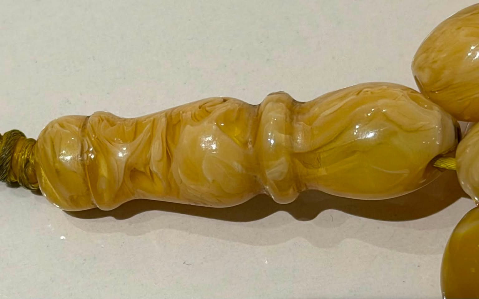 سلام عليكم مسباح كهرب حر طبيعي 100%جميل عدد الخرز 33مسباح ثقيل فواصل فضة عيار S925 الموقع النجف الأشرف لا يوجد توصيل للتواصل و معرفة السعر على الرقم ***********
