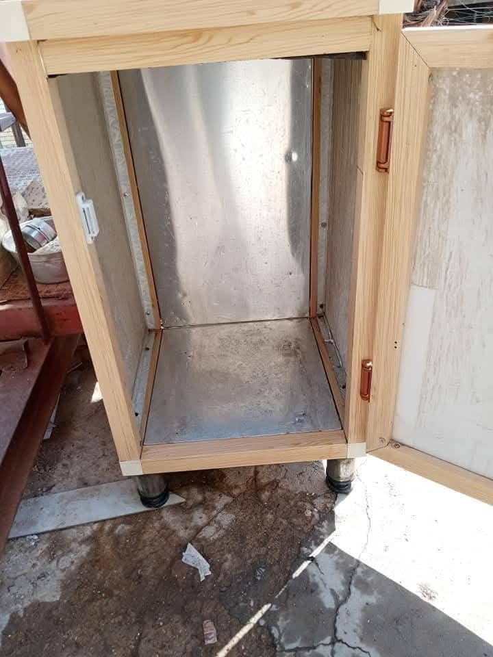 للبيع كومدي مبطن ولبليت كلش ثخين وشغل درجه اولى توصا سعره ٦٥ الف وبي مجال لشراي رقم الهاتف *********** ***********
