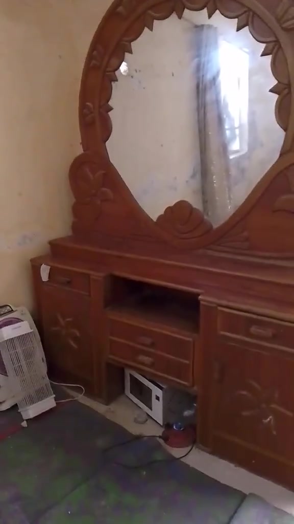 غرفه تسكام حله الثوره نضيفه جدا 
للبيع السعر 700 بيها مجال


**إذا كنت صاحب هذا الإعلان وتريد حذفه لأي سبب، رجاءا أرسل رسالة إلى الدعم الفني**