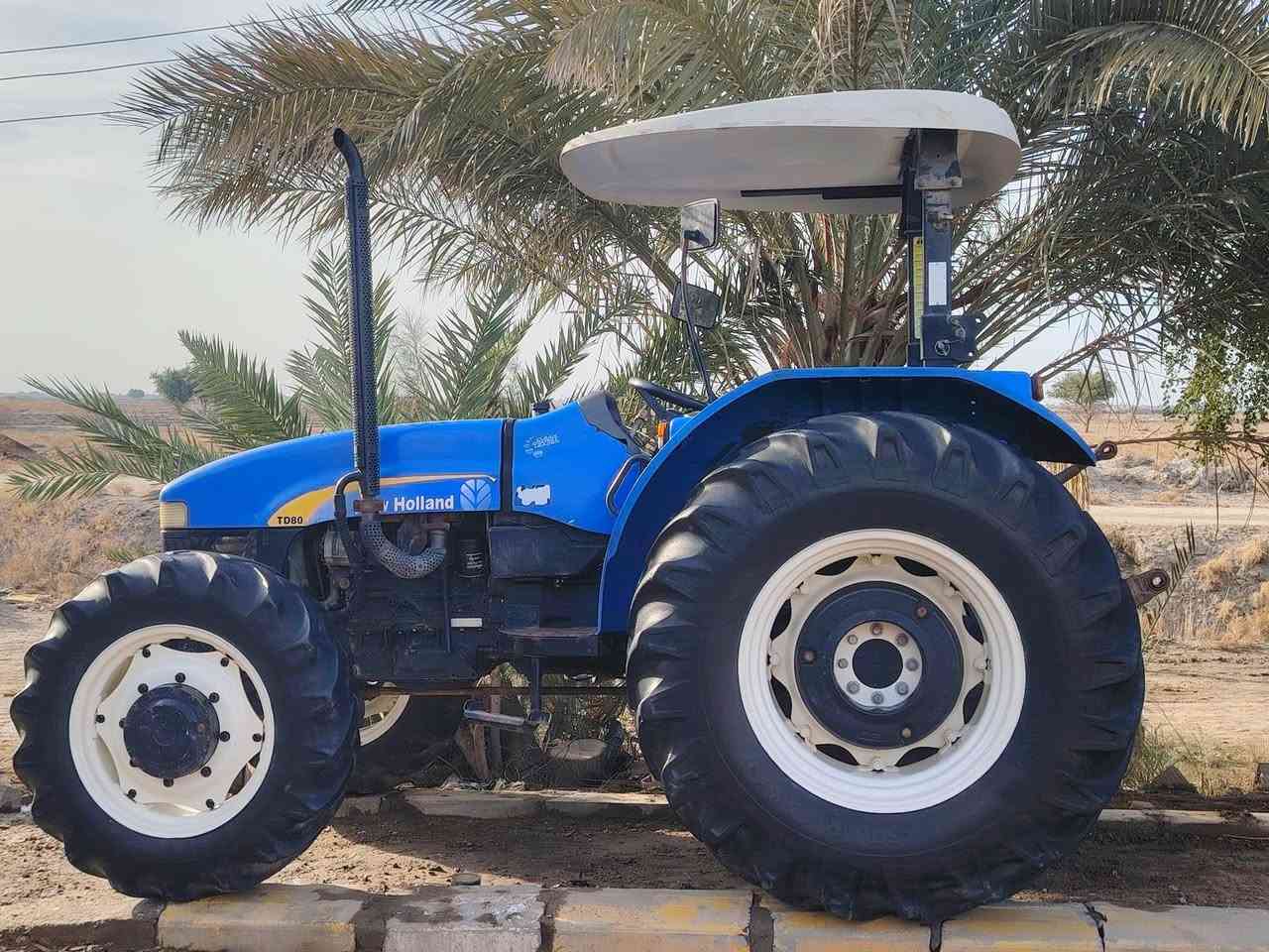 سلام عليكم للبيع ساحبه نيوهولند مكينه جديدة تاير شركه موديل، 2016 بيه معامله ترقيم كامله 
العنوان الديوانية 
ع طريق دغاره  
شراي اتصل وبيك خير ودلل
***********
***********
