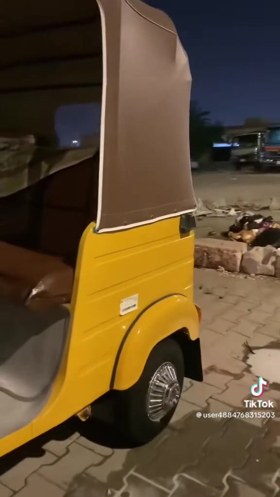 للبيع تكتك كافاله بيها بس بلغد براد الباقي كفاله مكينتها حلوه بس الله شاهد صار عدي ضرف ورد ابيعها السعر 5800قفل قفل لمو شراي لا يتعبني***********ما متواجد فيس تصل وخادم (بتوفيق)
