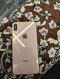 ايفون اكس اس ماكس  ذاكره /64 بطاريه 73 بلادي  جهاز كله بلادي شخط مابي ...