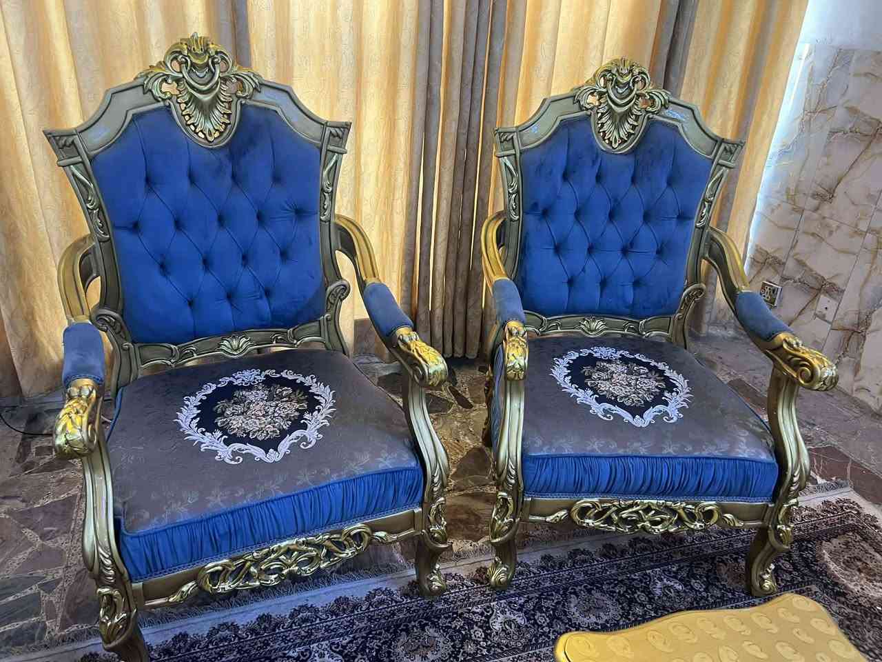 تخم زان مصري 10مقاعد سيت طبلات نظافة 100 💯💯 مكان المنصور للتواصل ***********
