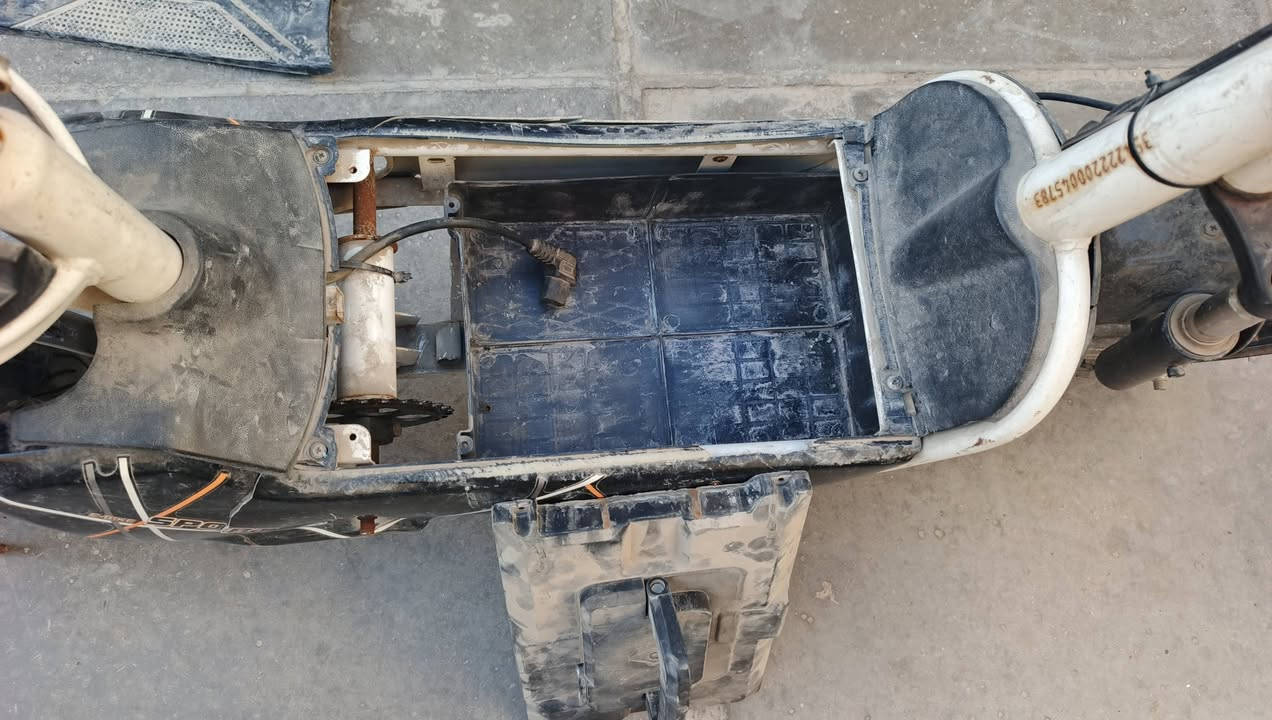 السلام عليكم درجه شحن بدون بطاريات ابيع هل موجود تجي شوفها تاخذها بعد ماترجع كم حديد تمام بسعر ١٠٠ الف قفل الموشراي لايتعبني كلنه تعبانين رجااا عنواني زعفرانيه شارع معهد رقم الهاتف ***********
