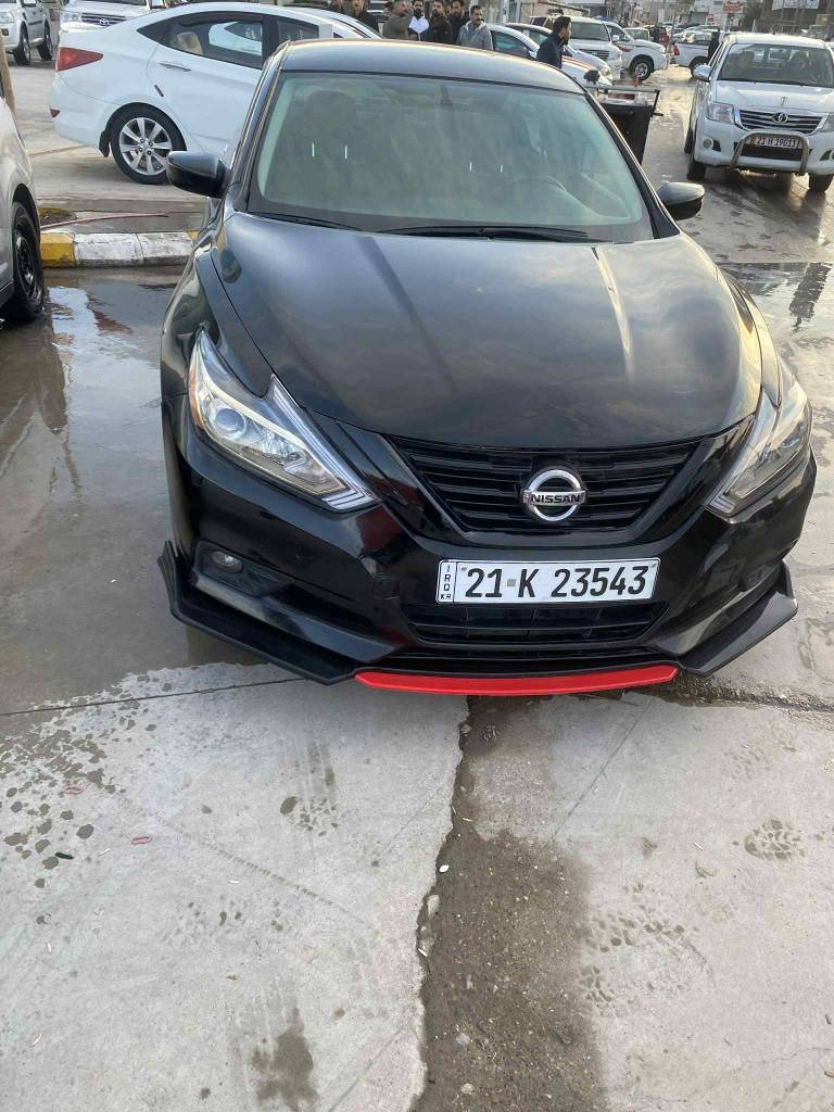 ٢٠١٧ مواسەفات s ٢ پارچەو پەڵەیەک بۆیاخە سەنەوی تا ٢٠٢٩ تازەیە بەشەرتی گێڕ نەکراوەتەوە و مەکینە دوکەڵ و بوخاری نیە ٥٥٠٠٠ mi ڕۆیشتوە تایە و هایدرۆلیک و ڕۆنی تازە گۆڕاوە نرخی ١١٥ مامەڵە لە سلێمانیم *********** السليمانية, العراق
