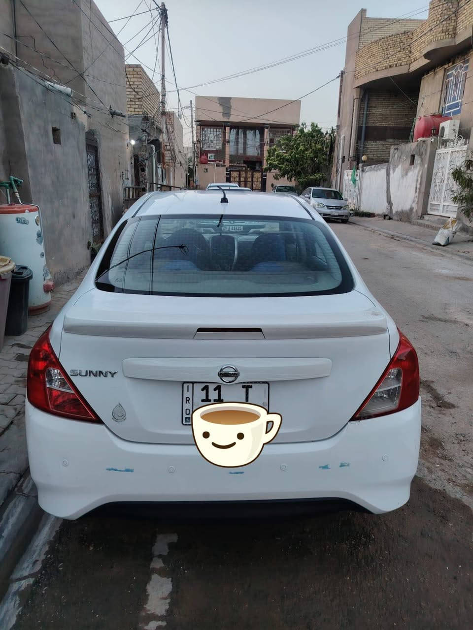 🚗 للبيع: نيسان صني 2019 (بليتة زرقاء - هندي)
الموديل: 2019.
الحالة العامة: السيارة مكفولة وبحالة ممتازة جداً.
الأضرار: مبدل جاملغ أمامي فقط (باقي السيارة كفالة).
المستندات: السنوية جديدة والسيارة باسمي (تحويل مباشر).
الرقم: لوحات ألماني (رقم إنجليزي).
المميزات:
تبريد "فول" ممتاز
السعر ١١٠وبيها مجال بسيط. 
الاتصال على الرقم ***********

