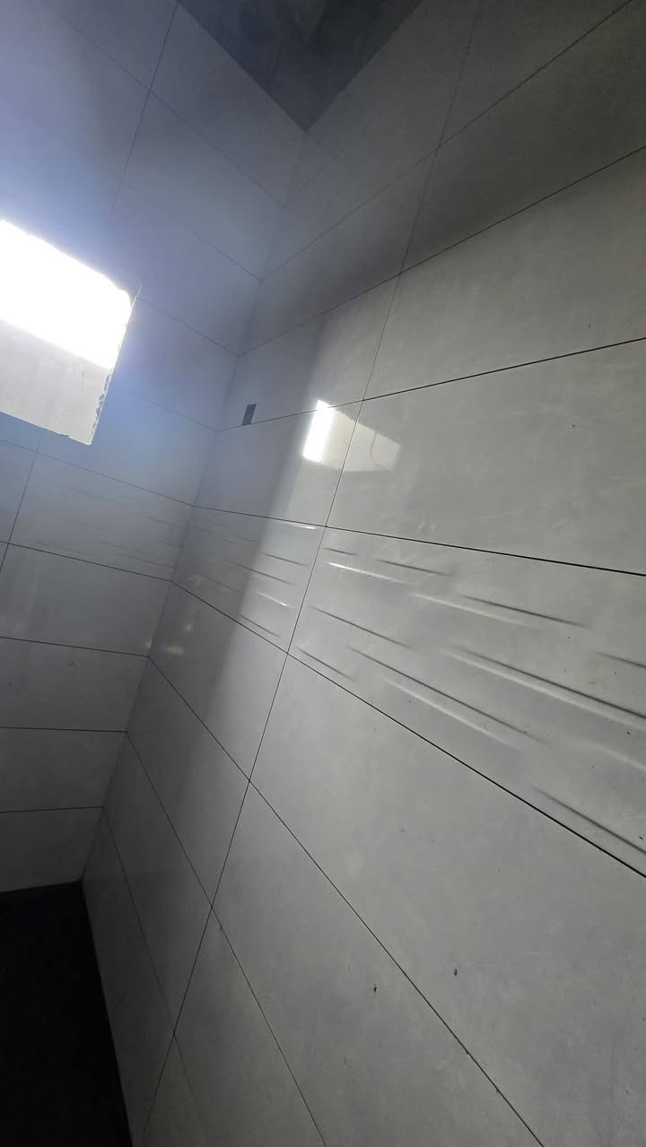 السلام عليكم اسطه سيراميك شغل درجه اولى متفرق حالياً شرط ليزر ***********
