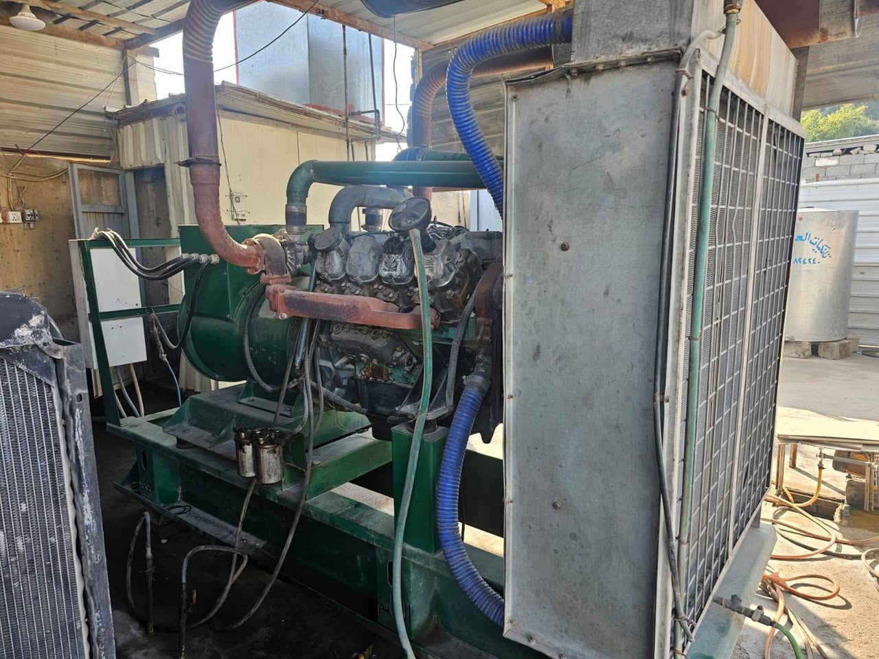 سلام عليكم مولد دايو ٨ سلندر مستعمله اخت الزيرو كهربائيه حمايات توليد ٣٥٠ ميكالتا شرط الحمل 
السعر ٨٥ ورقه العنوان 
العامريه الخدمي ع مطار 
***********.   ***********
