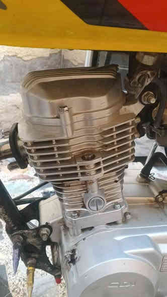 السلام عليكم دراجه ناما للبيع موديل 2023 سعرها675 دراجه ما تعبانه كلشي بيها نظيف من باتري وتايرات امامي وخلفي مصار شهرين من مبدلهن كهربائيات كامله ونظيفه مكاني بغداد حي أور الي يريد يتواصل وياي هذا رقمي *********** بغداد
