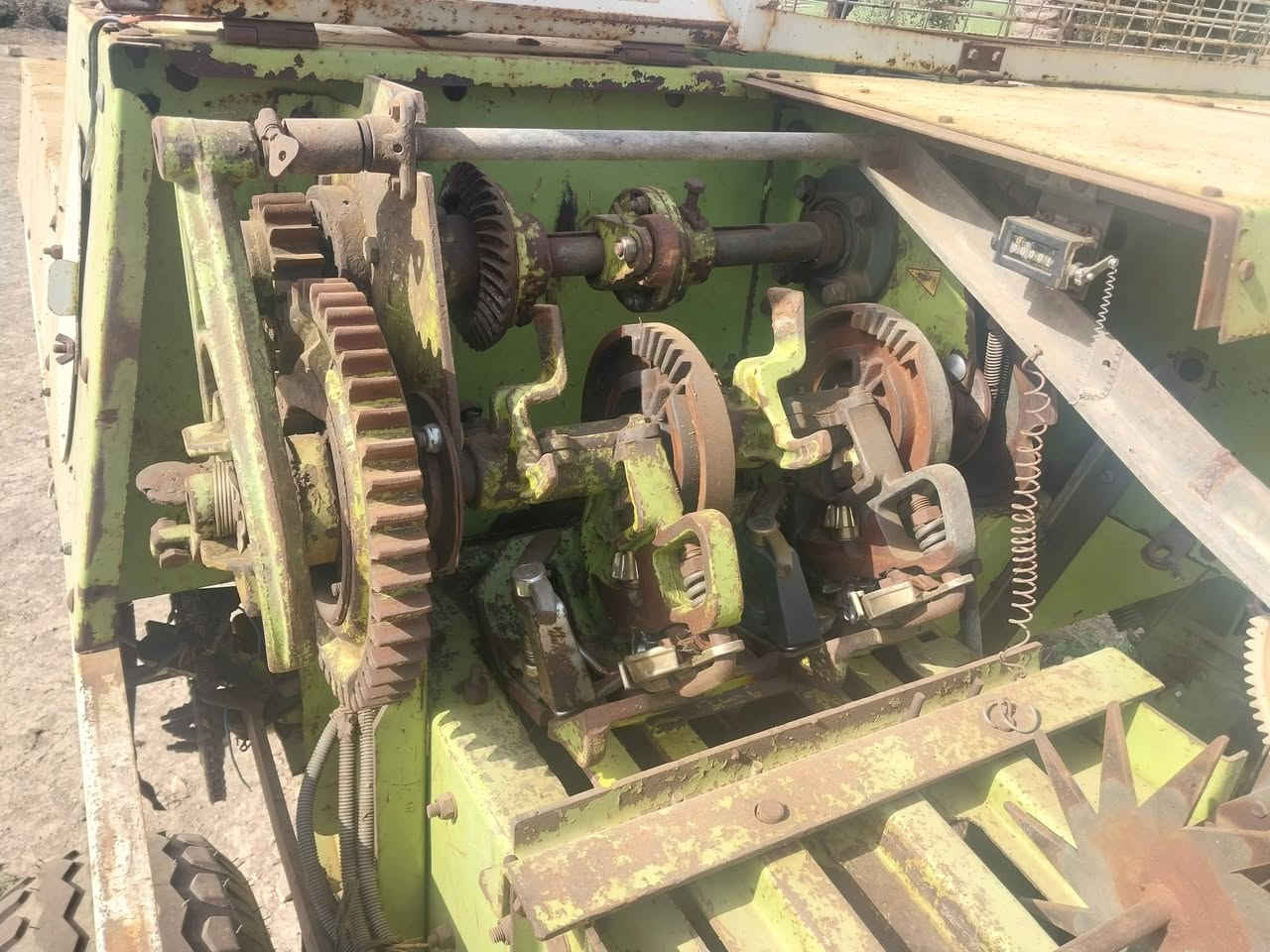 سلام عليكم اخوان كابسه قرش للبيع جاهزه للعمل التواصل على الرقم ***********
