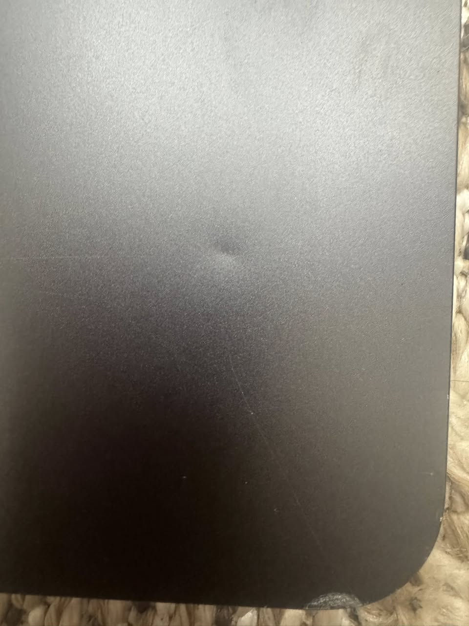 ايباد 11برو m4ايباد جديد ما مفتوح ايباد موضح   سعر 750الف بغداد الاعظميه ***********
