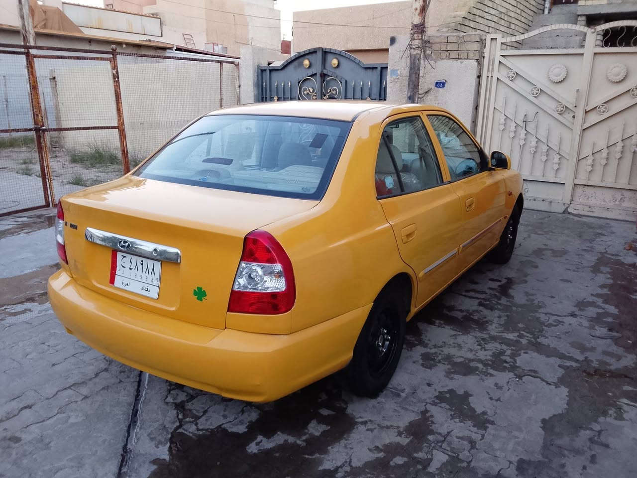 سلام عليكم فيرنا للبيع موديل ٢٠١٤ سياره جديده 
كير مكينه تبريد تدفئه صدر مكفولات معيوده الجماليه
دوشمه عامه سياره مال جنايه هيئة غرامات مصفره 
مكاني شهداء البياع السعر ٧٠ وبيه مجال 
رقم هاتف ***********
