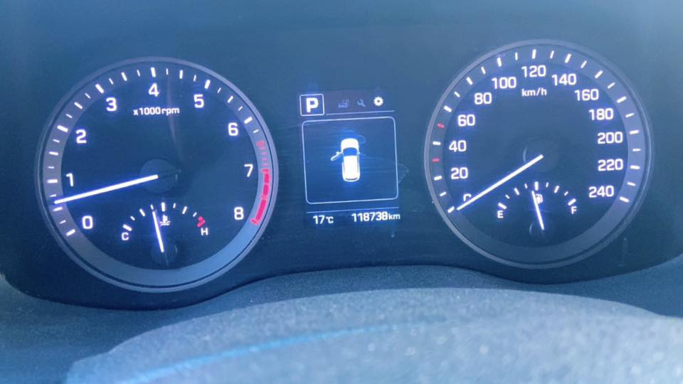 * السلام عليكم 

* هونداي توسان 2018 خليجي على وضع الشركة
* ماشية 118 الف حقيقي 
* مكفولة كفالة عامة جديدة بمعنى الكلمة 
* رقم بغداد بأسمي 
* سنوية لغاية 2029
* ‎محرك ٢٠٠٠ دوش- 
* ‎قطعتين تبريد -
* ‎حساسات خلفي- 
* ‎تحكمات ستيرن -
* ‎مري شفط- 
* يدات نيكل
* ويل حجم 18
* السعر ( 190$ ) مكان السيارة بابل مركز المدينة 
* الي يحب يتواصل على رقمي الخاص أتصال أو واتساب الشراي بي خير أو يدلل( *********** )
