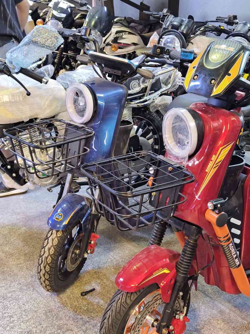 السلام عليكم دراجه شحن للبيع
نضافه 100/100 
مكاني حله /حي الجزائر 
بصمات عدد 2 سويجات عدد2 كارت عدد2
تشغيل عن بعد 
نضام بك 
نضام تثبيت سرعه 
أربع سرع 
صار له شهرين من مشتريهه 
شخص مابيه 
5 بطاريات 
السعر خاص 
هاتف / *********** 
*** مكاني حله حي الجزائر *** 
*** مديل ٢٠٢٦ ***
***السعر مناسب جدا ***
