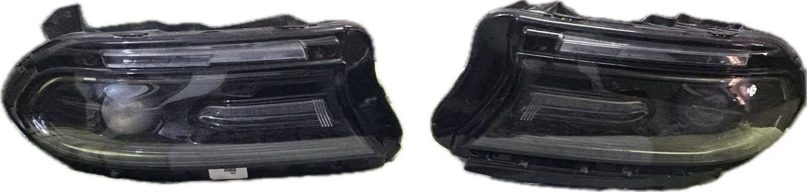 مازدات جارجر للبيع اصلي تفصيخ بيهم كسر الماسكات كم موضح في الصورة سعرهم ٢٤٠ الف *********** بي واتساب
