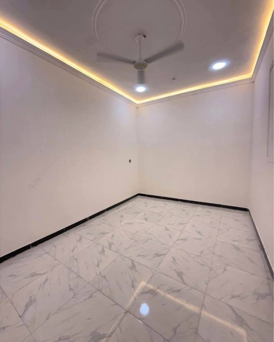 #اسعد_الله_أوقاتكم_بكل_خير ***********
دارين  سكن للبيع ⛪️ بسعر بلاش 
بيوت حلوه مرتبه 

#مساحت كل بيت 150متر  بناء حديث بعده بل جيس

#يحتوي البيت على غرفتين نوم 
و ديوان 
و صاله 
و مطبخ 
و صحيات داخلي و خارجي و كراج سياره 
بيت كلش مرتب 

كافه الخدمات متوفره 

#جنس_العقار :: طابو صرف زراعي بأسم عراقي سند ٢٥ راعي لارض ساكن نفس المنطقه 

البيوت علا شارع تبليط 10 متر 🛣️

#العنوان ابو الخصيب  شارع ابو كوصره 
يبعد عن شارع ابو كوصره 20 متر

سعر كل بيت 90مليون  و بي مجال 
#للاستفسار الاتصال على الهاتف 📞📳
📳((***********
