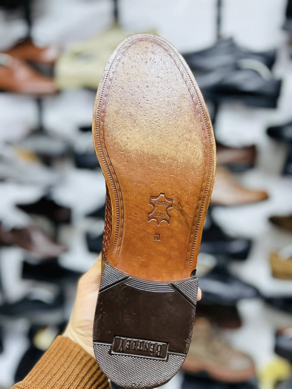 حذاء باله قياس ٤٥ اصلي فوول
العنوان حي اور شارع مطعم الفلسطيني مجاور أسواق الشورجه


**إذا كنت صاحب هذا الإعلان وتريد حذفه لأي سبب، رجاءا أرسل رسالة إلى الدعم الفني**