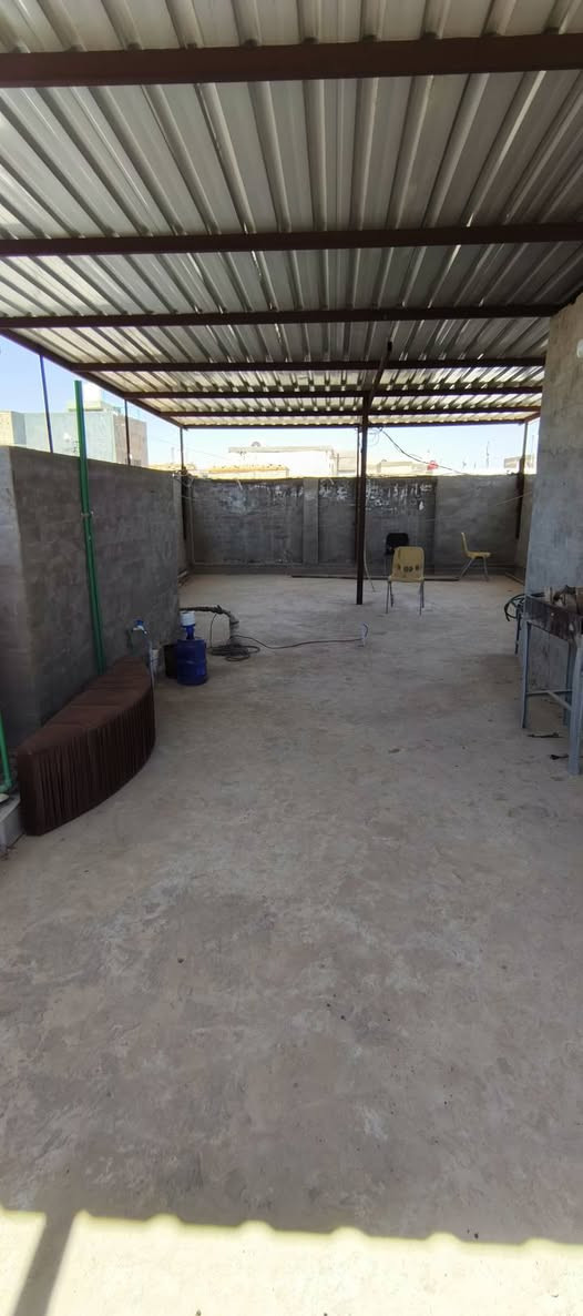 بيت حي ميسان زراعي ركن المساحه ٧٦ متر  صب كونكريت يحتوي البيت على استقبال ومطبخ وصاله وغرفه نوم وتخاريج قرب أسواق العائله داخل شارع المخبز للاستفسار ***********

