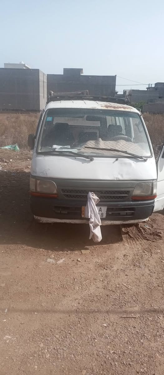 للبيع او مراوس با  اجره هايسه حمل ديالى بسمي سنويه لل ٣١ كير  ومحرك ونجي تبخير قليل حمل بدون  كشنات  *********** مكاني بغداد الحريه السعر ٣٥ وبيه مجال
