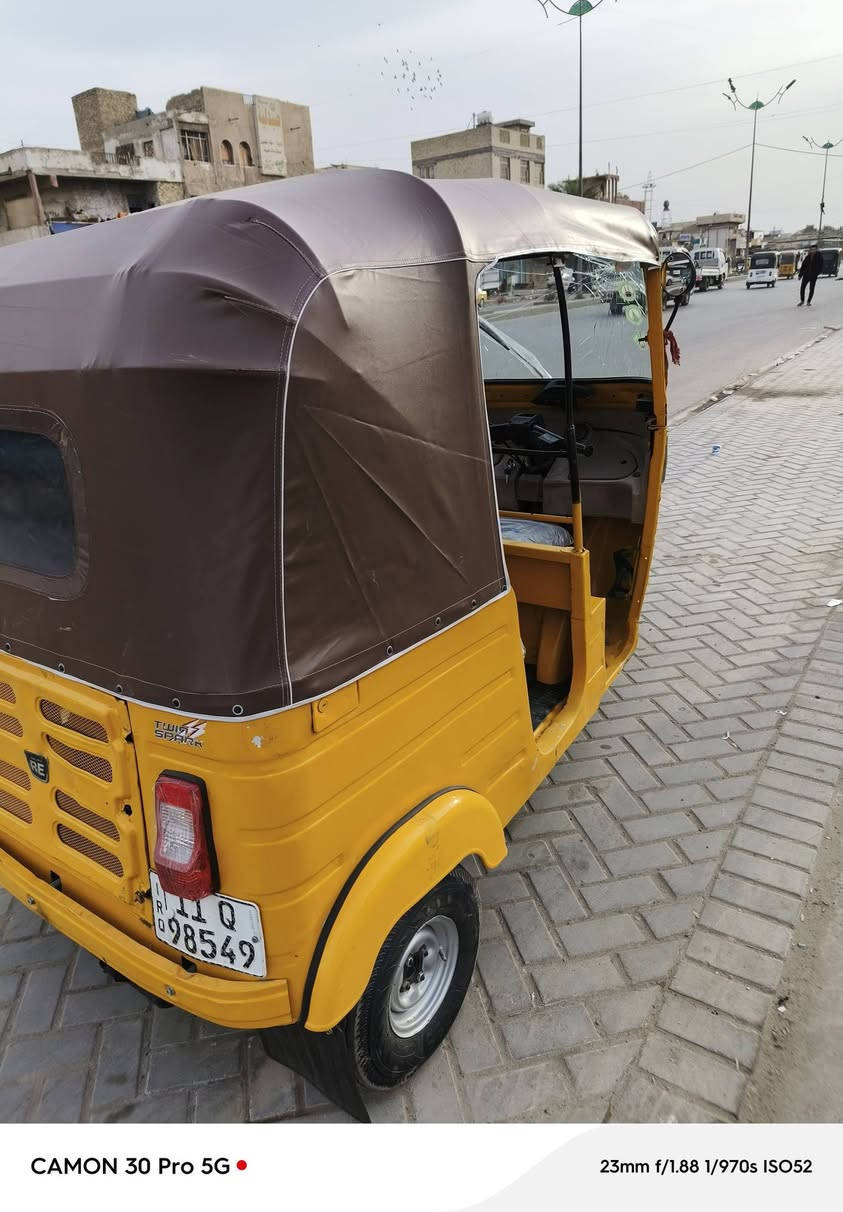 تكتك موديل ١٩ شهر ال١مصبوغة عام جماليه فقط تكتك مكينه  خير من الله   رقم إنكليزي السعر 5ونص العنوان بغداد البلديات ***********
