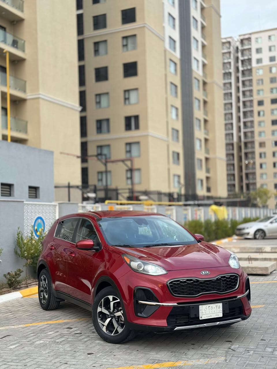 يا الله السلام عليكم
سبورتج 2021
رادار امامي
تحديد مسار
تحكمات 
3انضمه قياده
شاشه جبيره
وباقي المواصفات العاديه
حادث السياره بنيد فقط بدون دواخل مكينه كير كفاله
السياره كلش جديده وبالحقيقه احلى من الصور
السعر 166وبيه مجال كلش قليل حك الجيه
بغداد حي الجهاد
***********
