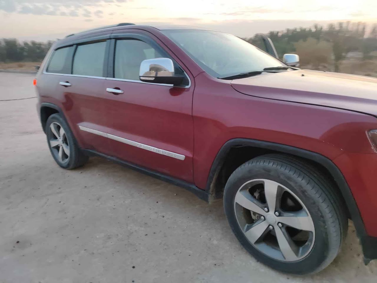 جيب لاريدو خليجي كفاله من الضربه موديل١٣ مسجل ١٤ السعر ١٣٠ وبيه مجال الشراي يتصل*********** Singapore
