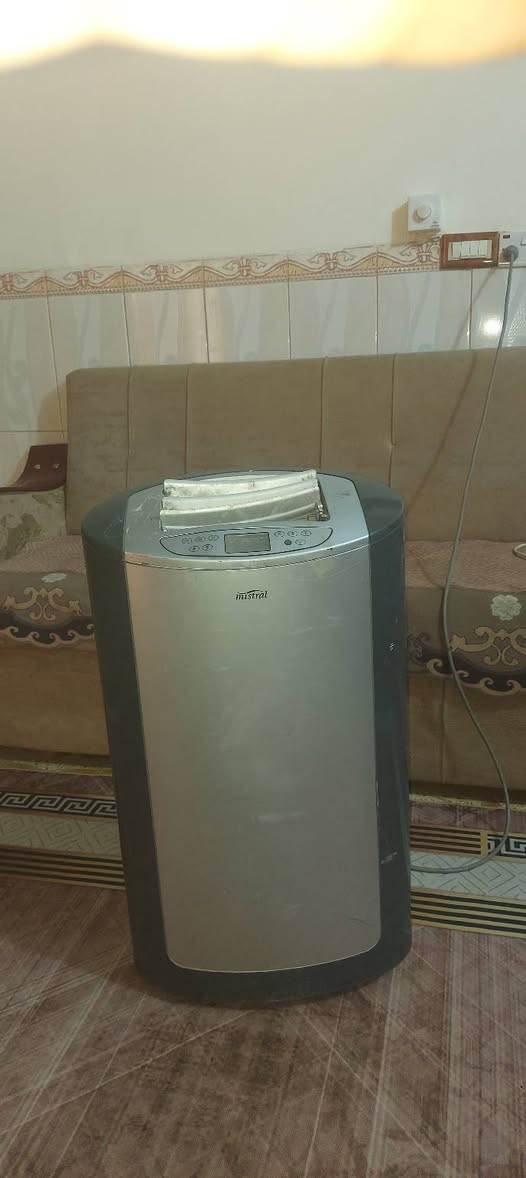 سبلت هذا تفاصيله تقريبا ارتفاعه متر دفع جدا قوي
البروده مالته لاتطاق جدا مستخدم مضمون ماعندي توصيل مكاني واسط /ا
 سعره 130 بي مجال بسيط


**إذا كنت صاحب هذا الإعلان وتريد حذفه لأي سبب، رجاءا أرسل رسالة إلى الدعم الفني**