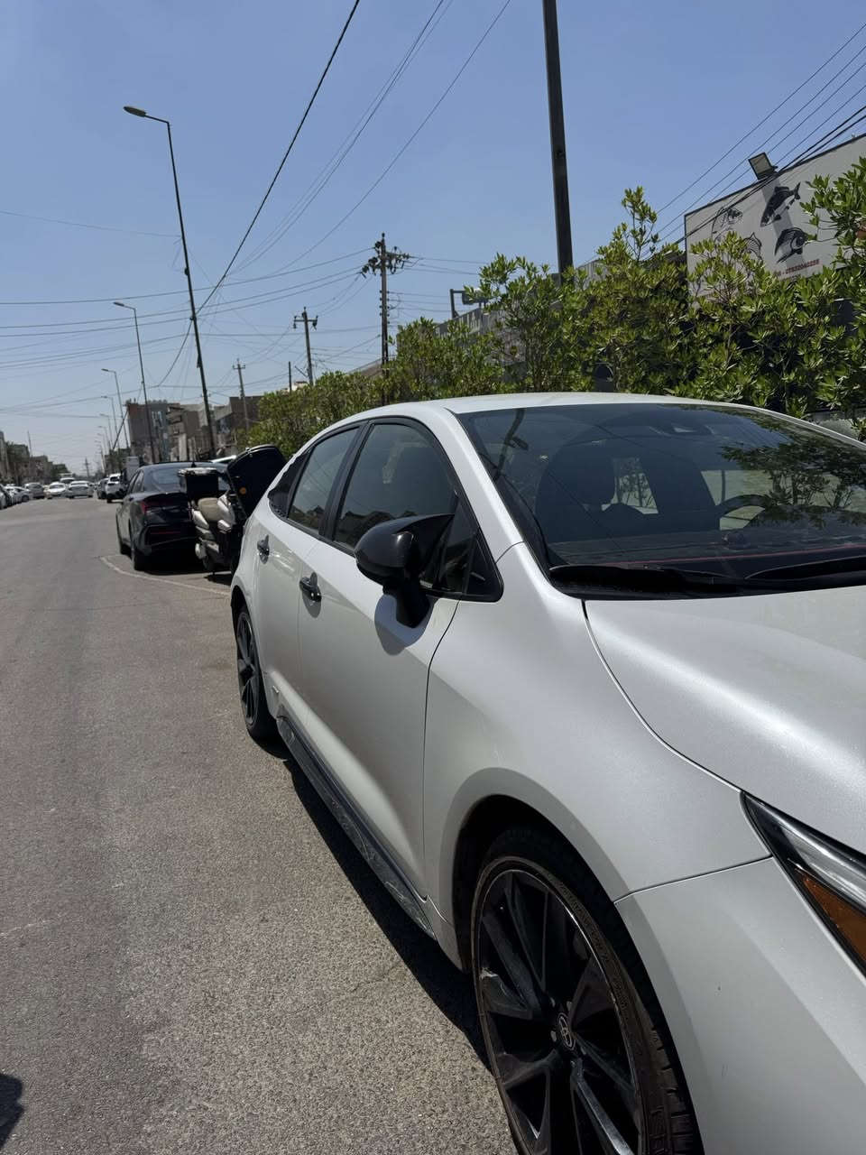 سلام عليكم كورلا للبيع هايبرد وارد امريكي حادثها جداً بسيط موديل 2023 بسعر جداً مناسب لسبب طارىء مكان بغداد ***********
