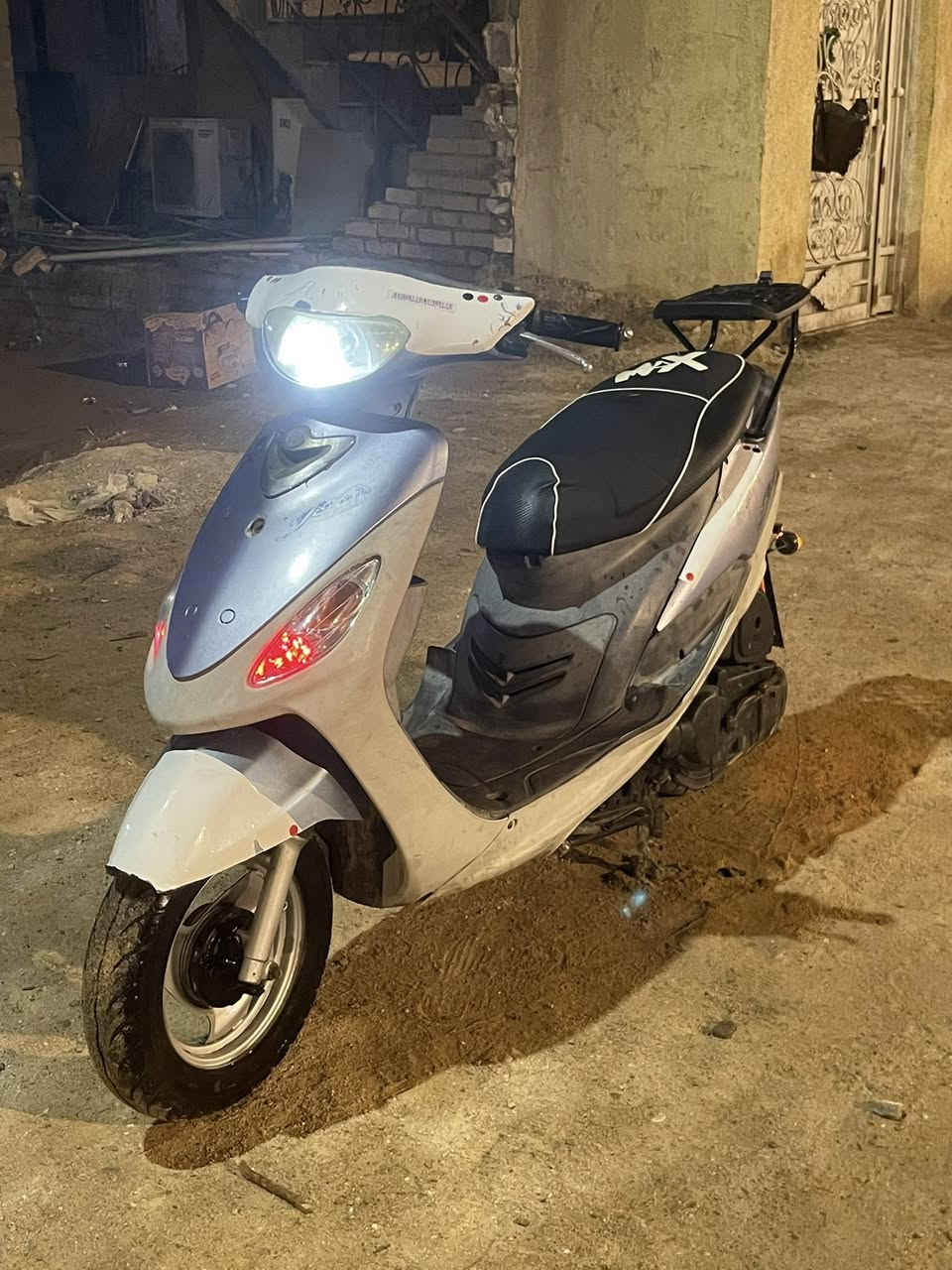 ماكس قچمه للبيع الدراجه كله بلاديه مامفتوحه نكره سلف هندر دراجه شلعه معدل وستمراريه كلش حلوه السعر 650 وهذه رقمي ***********
