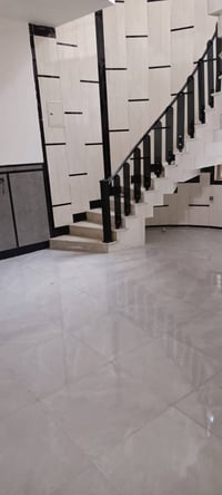 ​🏗️ ننفذ لكم أعمال الأرضيات والدروج بأعلى جودة. 📞 للاستفسار والتواصل: ...