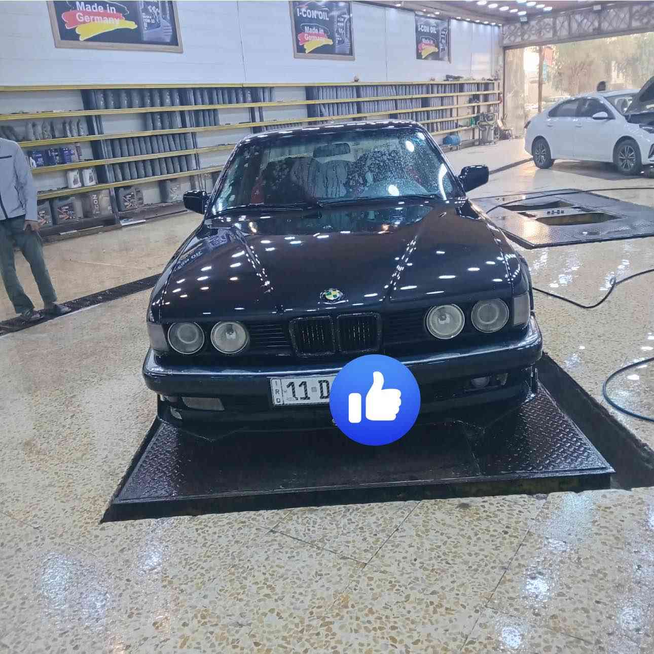 BMW 730i 
موديل 1992
السيارة باسمي رقم انكليزي تحويل مباشر 
كير محرك مكفولات / محرك مفتوح
لون اسود ملكي 
تبريد شغال 
داخل نظيف
صدرها ممتاز
كهربائيات كلها شغالة
السيارة جاهزة 
العنوان بغداد الدورة

‭0790 259 5226‬
السعر 50 وبيها مجال بغداد, العراق
