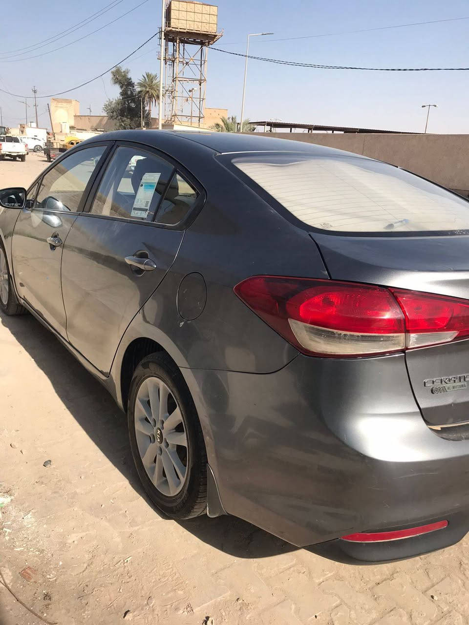 سيراتو خليجي ١٧ بيه تبديل قطعتين باب وبنيد شرط تبديل اصلي جاهزه سياره حداديه تبريد  ب اسمي سياره سعر ١١٠ وبيه مجال بسيط *********** متواجد وتساب او اتصال فقط
