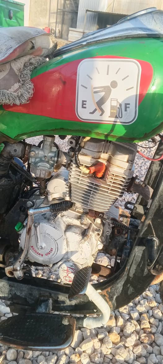 السلام عليكم ستوته 21 اوراق للبيع ستوته خير من الله مال جناي كهربايات كله شغاله ركبه مكفوله 
***********
