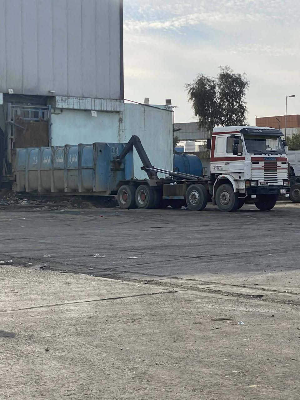 البيع رافعت حاويات ***********
تصل ودلل سعر 315 بي مجال
