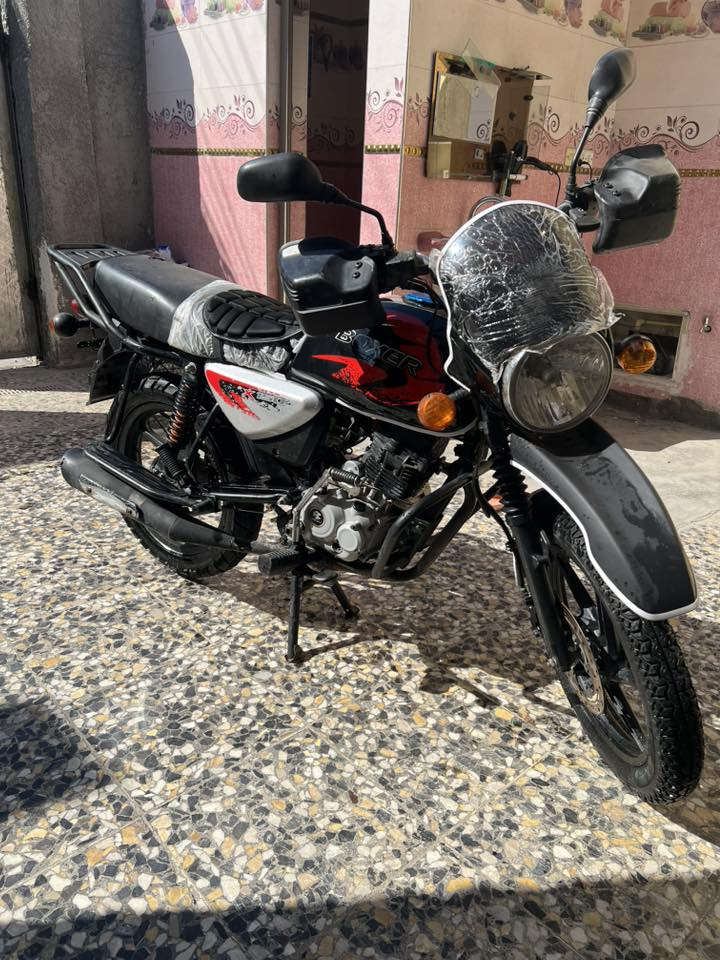 سلام عليكم بوكسر موديل 23داخل 24مرقم بغداد تحويل ثاني يوم مجفته شركه سعر 1950وبيه مجال مكاني بغداد***********
