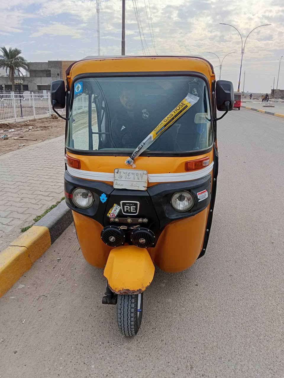 سلام عليكم عندي تكتوك موديل واحد وعشرون تكتك جازه الشارع تحويل ثاني وم سعر سبعه ونص وبيها  مجال مكاني بقداد  ابو قريب حصوه رقم ***********
متواجد الوستاب  مرقمه سنويه
