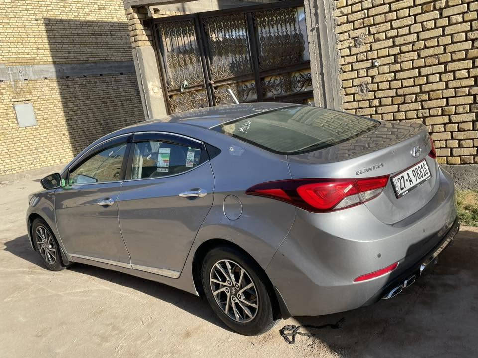 السلام عليكم النترا 16 امريكي محرك 2000 دوش ارقام وهزه وسنويه جديد تحويل مباشر بيها طخات بسيطه بدون تبديل مكينه وكير وحداديه وتبريد كهربائيات كامره جاهزه سياره ناصريه مركز السعر ١١٥ وبيها مجال  
***********

